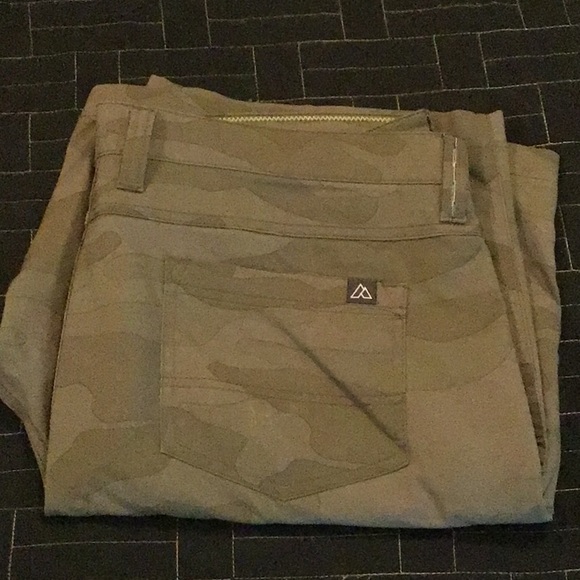 Alpine Design shorts - Picture 1 of 6